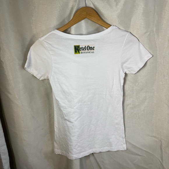 Ketel One Vodka Botanicals Cucumber Mint Short Sleeve Bartending T-Shirt Top - Picture 4 of 4